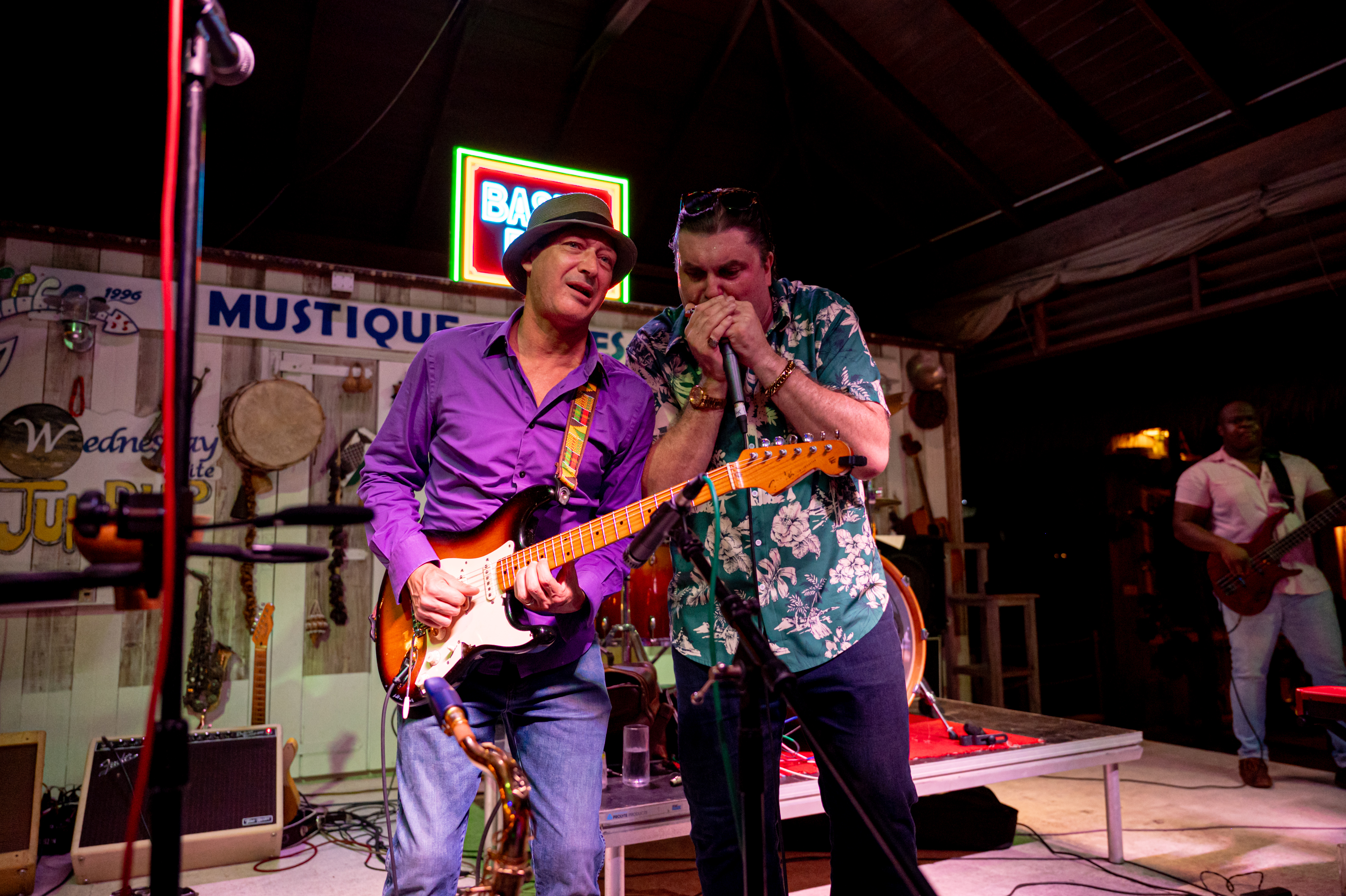 MUSTIQUE_SUNSETBLUES_FEB2025_0000118