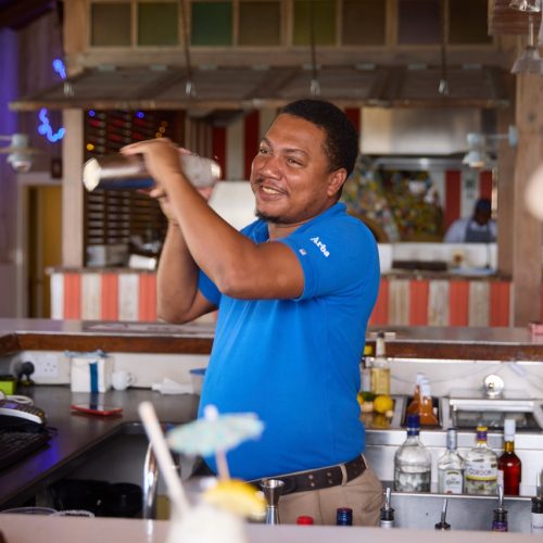 mustique-basils-bar-community_7 Large